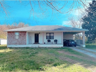 300 5th Ave E, Chatsworth, GA 30705