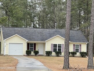 405 Alder Ct, Richlands, NC 28574