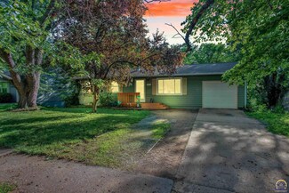 3121 SW Mcclure Rd, Topeka, KS 66614