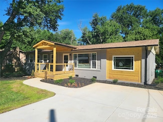 4219 Tipperary Place, Charlotte, NC 28215