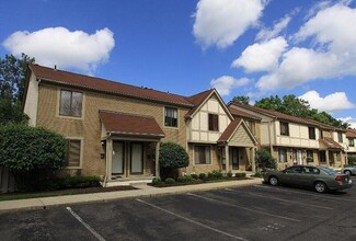 5694 Great Hall Ct Unit D, Columbus, OH 43231
