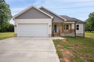 320 Salem Rd, Lexington, NC 27295