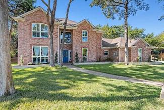 827 Knoll Manor Ct, Cedar Hill, TX 75104