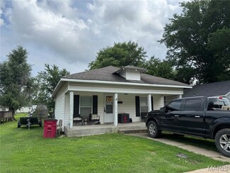 819 E Kathleen St, Sikeston, MO 63801