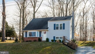 68 Sunset Dr, Paoli, PA 19301