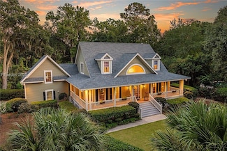 4 Narragansett Ln, Hilton Head Island, SC 29928