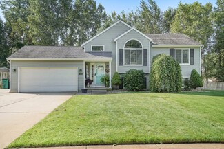 1692 Nelson Ct Unit 8, Dorr, MI 49323