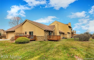 6129 Westbrooke Dr Unit 10, West Bloomfield, MI 48322