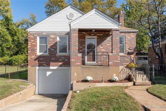 3704 Killarney Ct, Saint Louis, MO 63114