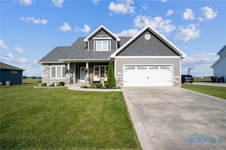 1209 Apache Dr, Wauseon, OH 43567