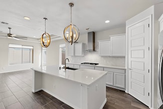 215 Adeline Ave SW, Los Lunas, NM 87031