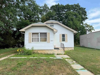 2005 Prairie Ave, South Bend, IN 46613