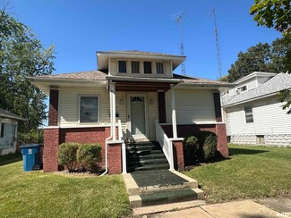632 N Hickory St, Centralia, IL 62801