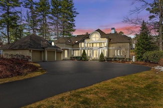 44 Southpoint Ln, Ipswich, MA 01938