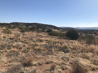 6775 N Falcon View Dr, Lake Montezuma, AZ 86335