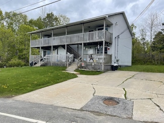 156 Rideout Ave, Lewiston, ME 04240