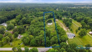 2543 Crissey Rd, Sylvania, OH 43560