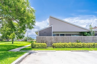 500 Woodgate Cir, Sunrise, FL 33326