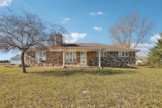 W360S9521 Markham Rd, Eagle, WI 53119