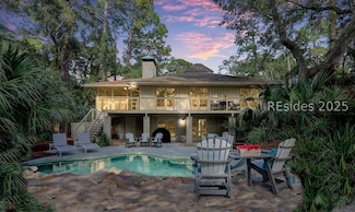 13 Wren Dr, Hilton Head Island, SC 29928