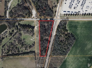 1080 Bear Creek Rd, Lancaster, TX 75146