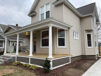 215 W 15th St, Holland, MI 49423