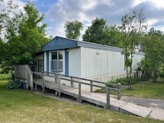 6121 N Pine Ave, White Cloud, MI 49349