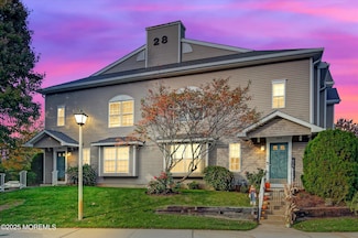 2808 Kapalua Ct, Freehold, NJ 07728