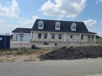 52 Peach Tree Ave, Poteet, TX 78065