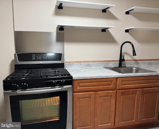 1304 Browning St, Camden, NJ 08104