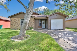 405 Beech St, La Marque, TX 77568