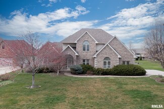 2820 E 64th Ct, Davenport, IA 52807