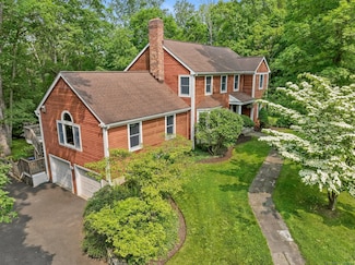 235 Lonetown Rd, Redding, CT 06896