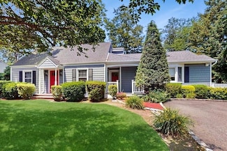 18 Dickinson Ave, East Northport, NY 11731