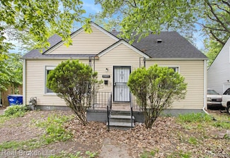 19455 Houghton St, Detroit, MI 48219