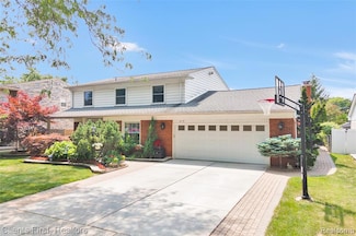 619 Kinloch St, Dearborn Heights, MI 48127