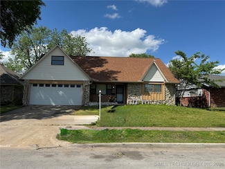 10653 E 18th St, Tulsa, OK 74128