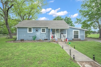 610 Crooked Creek Rd, Edgewood, TX 75117
