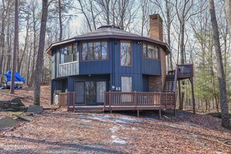 113 Squaw Valley Ln, Tafton, PA 18464