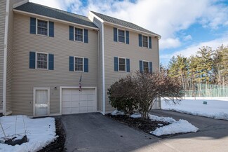 17 Fords Landing Dr, Dover, NH 03820