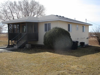 14 Andreasen Dr, Kensington, MN 56343