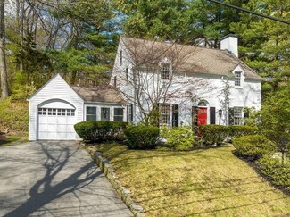 130 Beverly Rd, Chestnut Hill, MA 02467