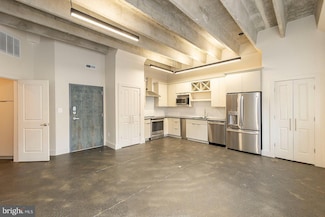 15 E Piccadilly St Unit 204, Winchester, VA 22601