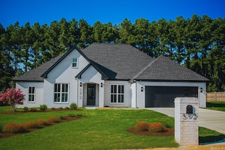 592 Rebecca Cir, Monticello, AR 71655