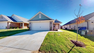 7951 Gardendale Dr, Olive Branch, MS 38654