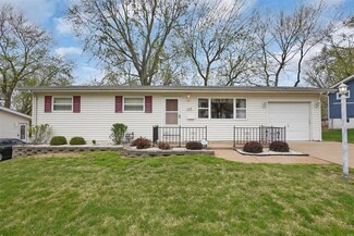 1115 Hadwin Dr, Florissant, MO 63033