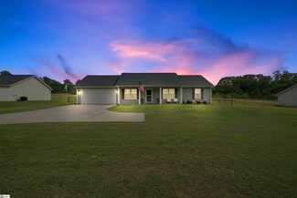175 Georgia Acres Rd, Gray Court, SC 29645