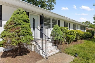 603 Page Dr, Hampton, VA 23669