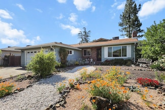 2099 Roxford Ct, Redding, CA 96001