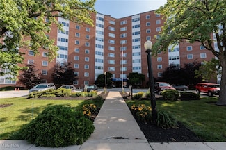 11850 Edgewater Dr Unit 1019, Lakewood, OH 44107